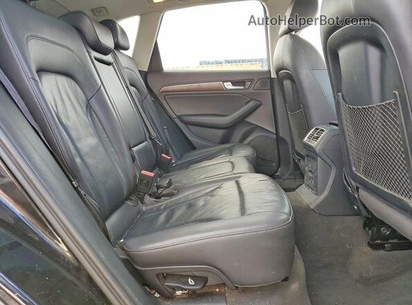 WA1C2AFPXHA079212 2017 AUDI Q5 Black Widok komory silnika