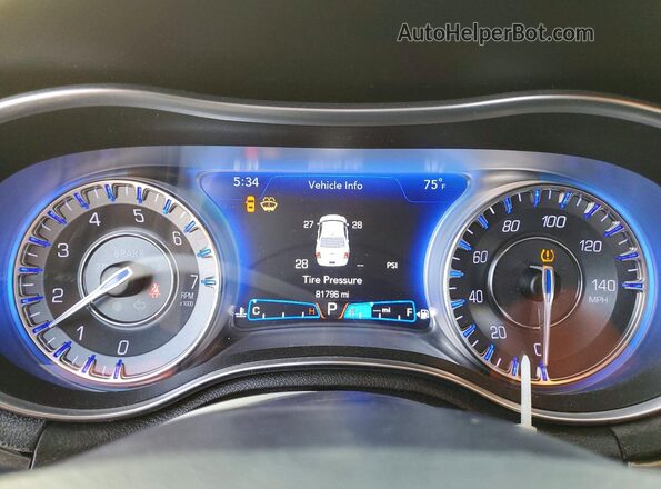 2C3CCAAG0KH582660 2019 CHRYSLER 300 Серый Вид щитка приборов