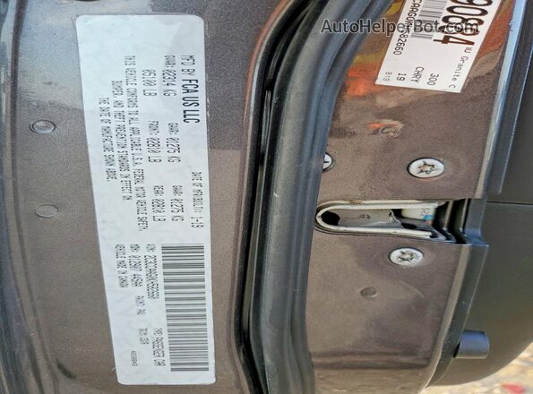 2C3CCAAG0KH582660 2019 CHRYSLER 300 Серый Вид подкапотного пространства