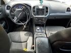 2019 Chrysler 300 Touring Серебряный vin: 2C3CCAAG0KH648365 Damage: Front Center Armrest, Torn, 9 To 10 Inches
