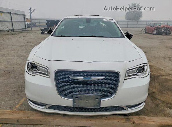 2C3CCAAG4GH106399 2016 CHRYSLER 300 White Widok z przodu