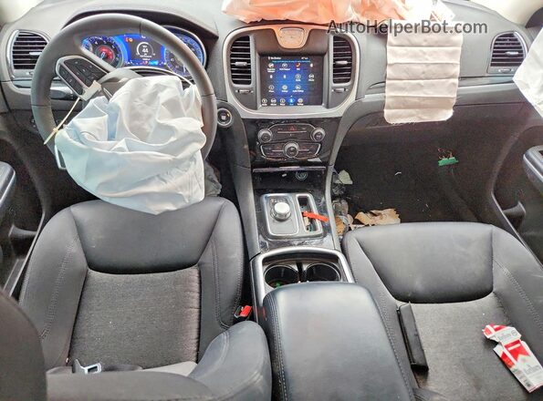 2C3CCAAG4PH556098 2023 CHRYSLER 300 Серый Вид панели приборов