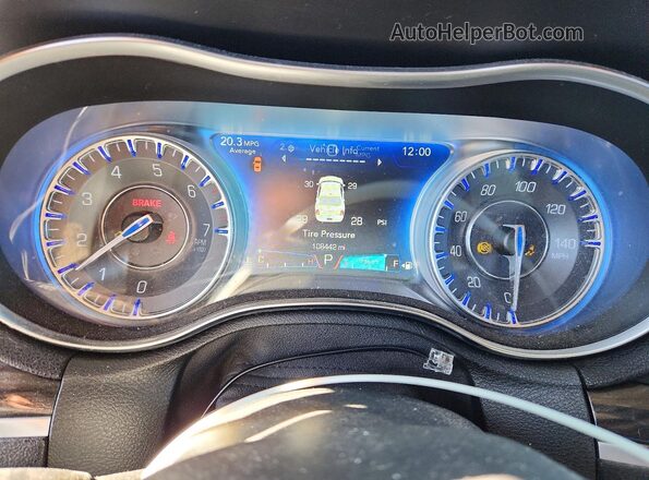 2C3CCAAG5GH306353 2016 CHRYSLER 300 Черный Вид щитка приборов