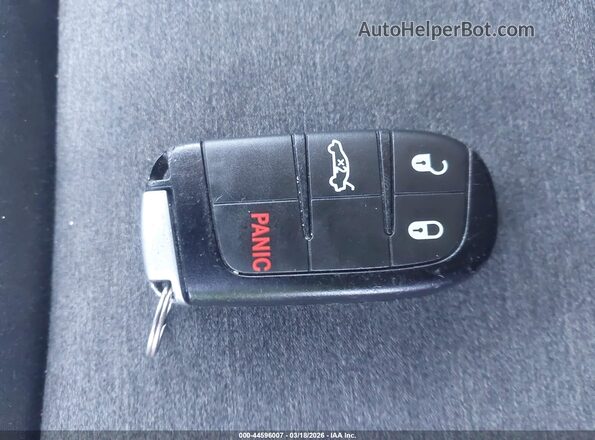 2C3CCAAG6MH562979 2021 CHRYSLER 300 Red Widok deski rozdzielczej