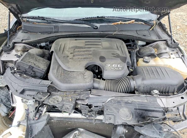 2C3CCAAG7HH565394 2017 CHRYSLER 300 Угольный Вид задней части салона