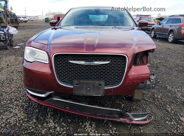 2C3CCAAG7JH209114 2018 CHRYSLER 300 Бордовый Вид задней части салона