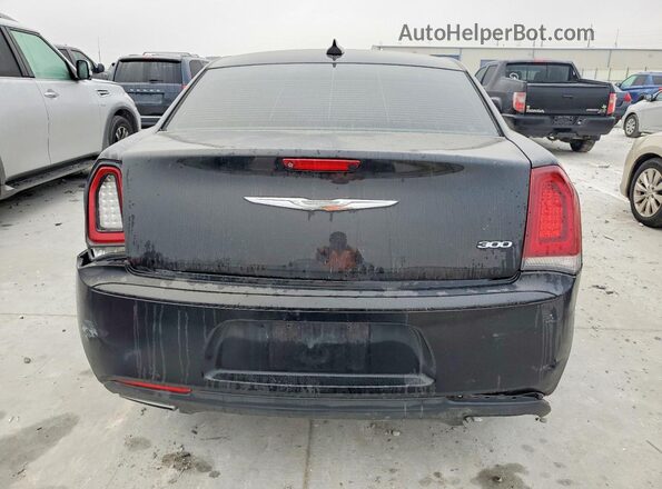 2C3CCAAGXJH208233 2018 CHRYSLER 300 Черный Вид сзади