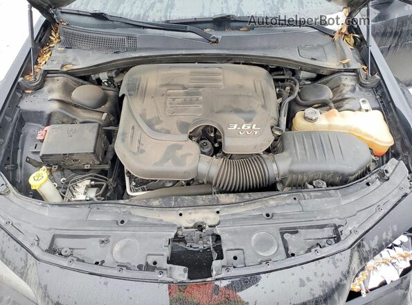 2C3CCAAGXJH208233 2018 CHRYSLER 300 Черный Вид задней части салона