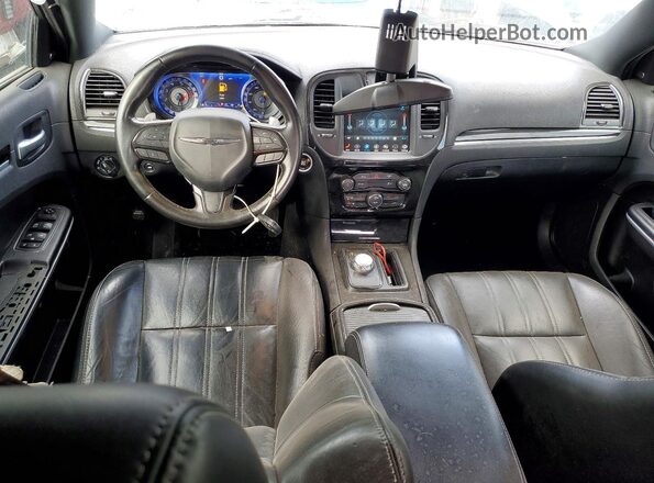 2C3CCABG2KH654215 2019 CHRYSLER 300 Gray Dashboard view