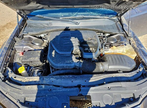 2C3CCABG2KH654215 2019 CHRYSLER 300 Gray Rear interior view