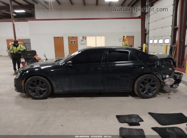 2C3CCABG2MH532974 2021 CHRYSLER 300 Черный Вид задней части салона