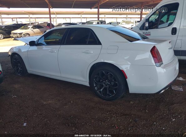 2C3CCABG3KH697851 2019 CHRYSLER 300 Белый 