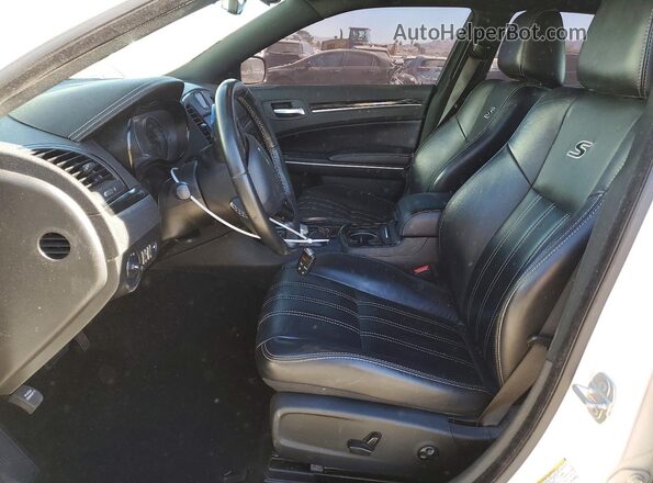 2C3CCABG3KH708086 2019 CHRYSLER 300 White Widok wnętrza z przodu