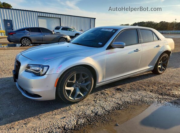 2C3CCABG3PH538416 2023 CHRYSLER 300 Серебряный Передняя левая четверть
