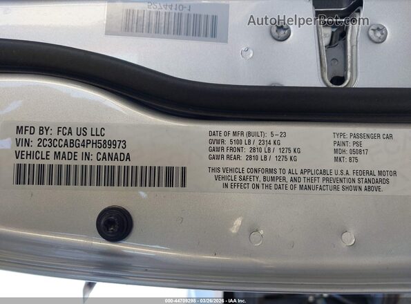 2C3CCABG4PH589973 2023 CHRYSLER 300 Silver Вид підкапотного простору