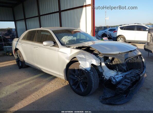 2C3CCABG4PH589973 2023 CHRYSLER 300 Silver Передня права чверть