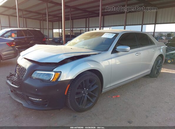 2C3CCABG4PH589973 2023 CHRYSLER 300 Silver Передня ліва чверть