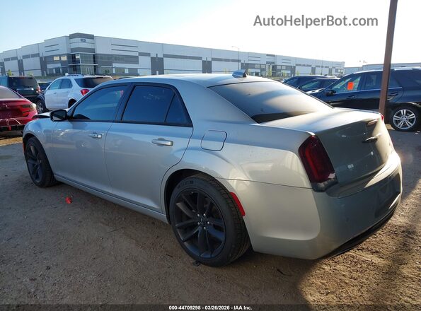 2C3CCABG4PH589973 2023 CHRYSLER 300 Silver Задня ліва чверть