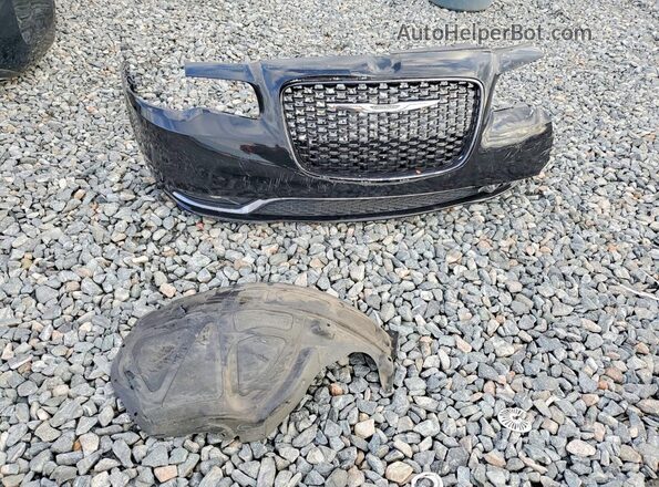 2C3CCABG5HH588154 2017 CHRYSLER 300 Black Widok komory silnika