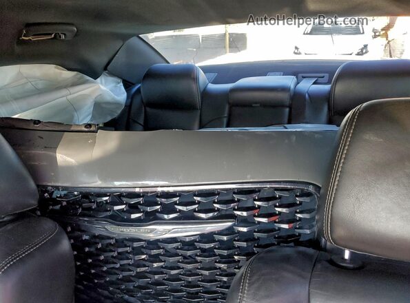 2C3CCABG5KH559437 2019 CHRYSLER 300 Серый Вид подкапотного пространства
