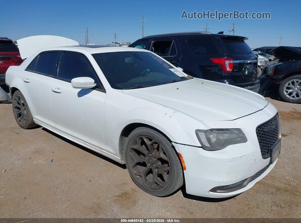 2C3CCABG6HH538816 2017 CHRYSLER 300 Белый Передняя правая четверть
