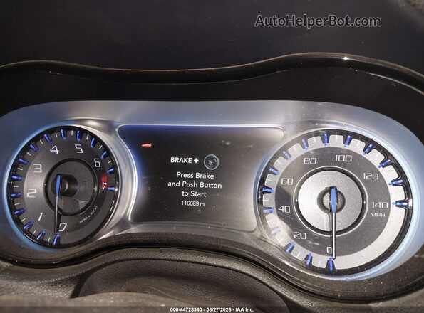 2C3CCABG6HH624174 2017 CHRYSLER 300 Белый Вид задних сидений