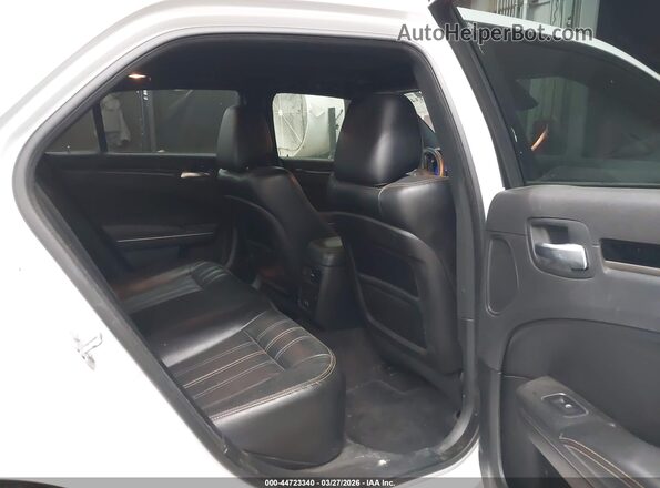 2C3CCABG6HH624174 2017 CHRYSLER 300 Белый Вид наклейки с VIN-кодом