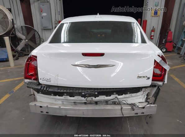 2C3CCABG6HH624174 2017 CHRYSLER 300 Белый 