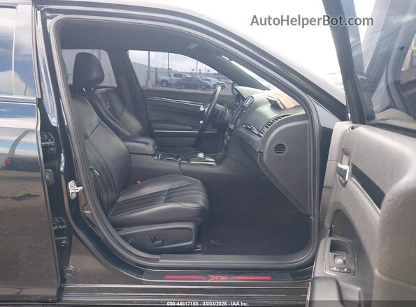2C3CCABG8KH686649 2019 CHRYSLER 300 Black Front interior view