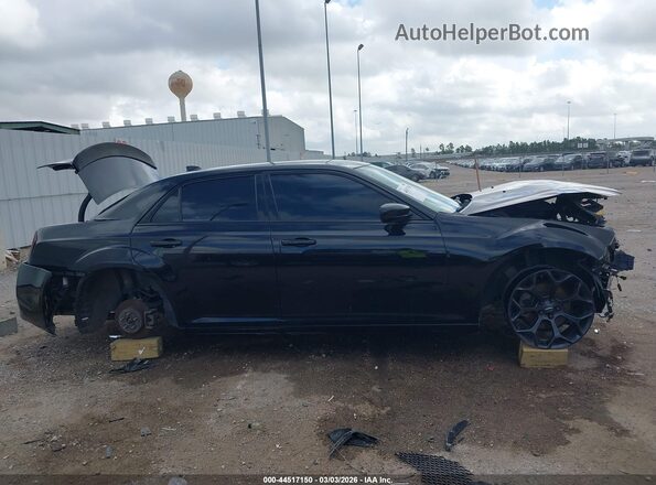 2C3CCABG8KH686649 2019 CHRYSLER 300 Black Rear interior view