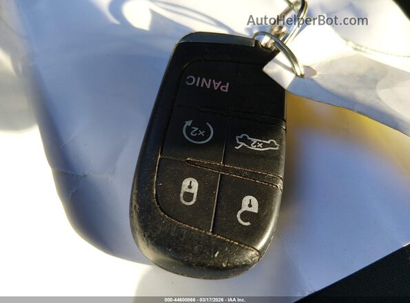 2C3CCABG9KH559540 2019 CHRYSLER 300 Серый Вид панели приборов