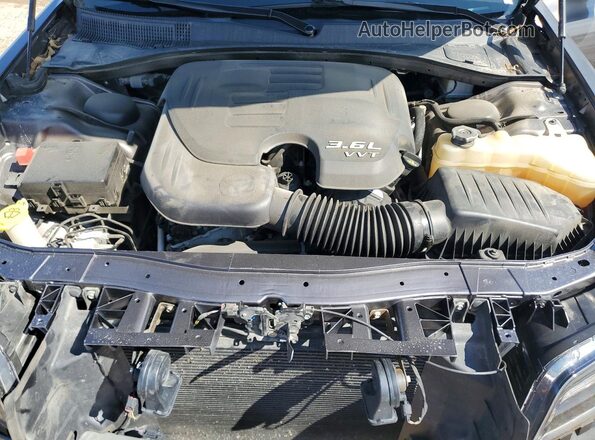 2C3CCABGXPH585216 2023 CHRYSLER 300 Угольный Вид задней части салона