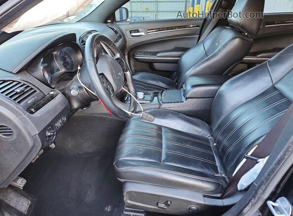 2C3CCABT0NH190925 2022 CHRYSLER 300 Черный Вид салона спереди