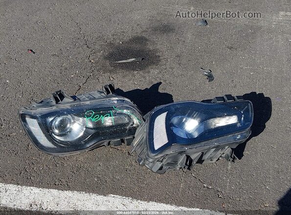 2C3CCADG2PH691530 2023 CHRYSLER 300 Silver Instrument cluster view