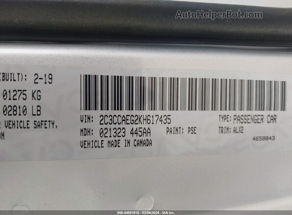 2C3CCAEG2KH617435 2019 CHRYSLER 300 Серебряный Вид подкапотного пространства