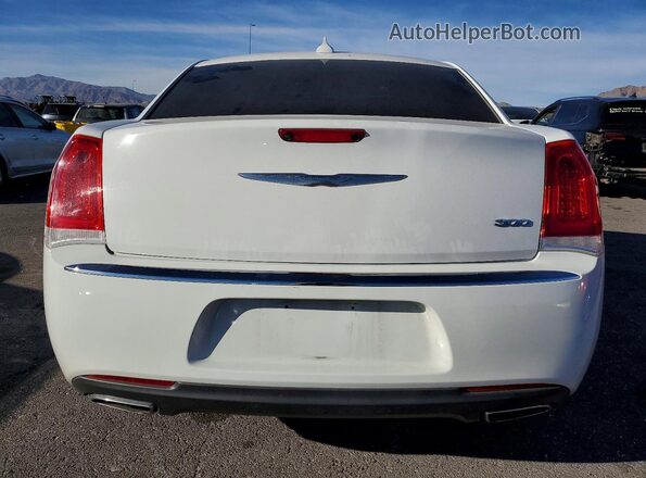 2C3CCAEG3JH123339 2018 CHRYSLER 300 Белый Вид сзади