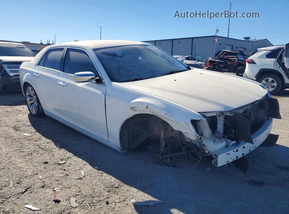 2C3CCAEG3KH697859 2019 CHRYSLER 300 Белый Передняя правая четверть
