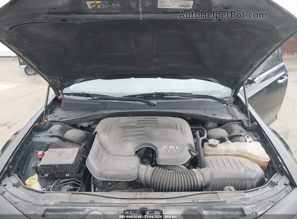 2C3CCAEG5KH538020 2019 CHRYSLER 300 Black Rear view