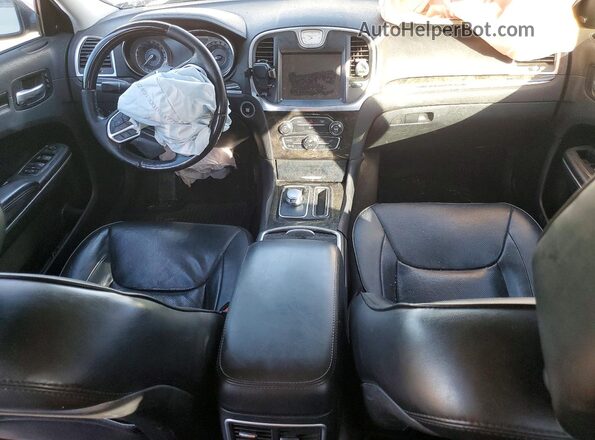 2C3CCAEGXJH168083 2018 CHRYSLER 300 Белый Вид панели приборов