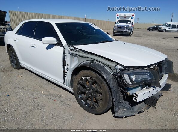 2C3CCAGG0KH517475 2019 CHRYSLER 300 Белый Передняя правая четверть