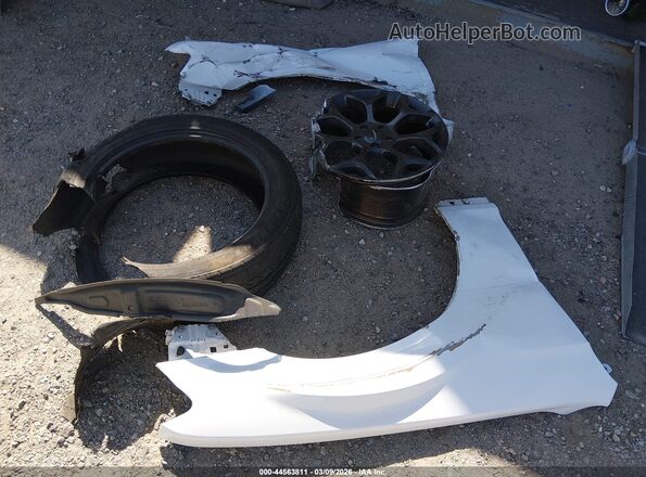 2C3CCAGG0KH517475 2019 CHRYSLER 300 Белый Вид щитка приборов