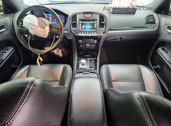 2C3CCAGG2NH135324 2022 CHRYSLER 300 White Vista del salpicadero