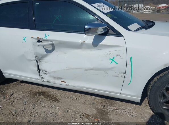 2C3CCAGG5GH162035 2016 CHRYSLER 300 Белый Вид спереди