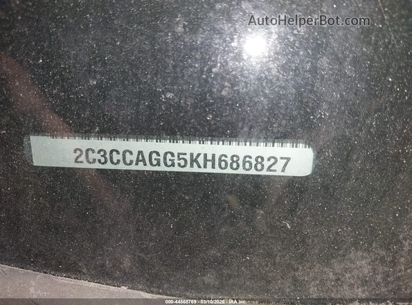 2C3CCAGG5KH686827 2019 CHRYSLER 300 Серый Вид подкапотного пространства