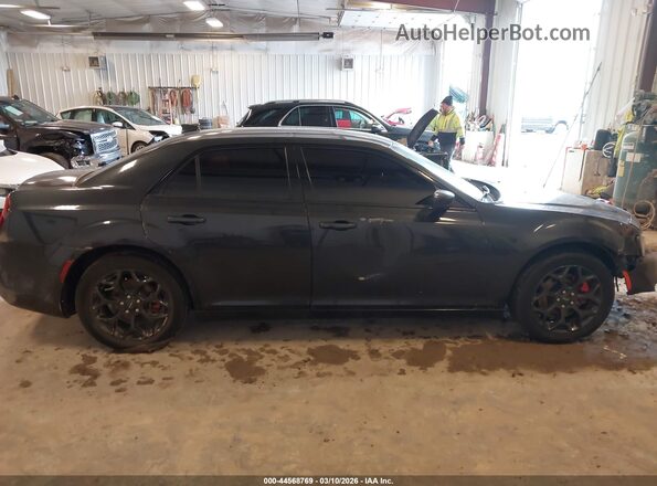 2C3CCAGG5KH686827 2019 CHRYSLER 300 Серый Вид задней части салона