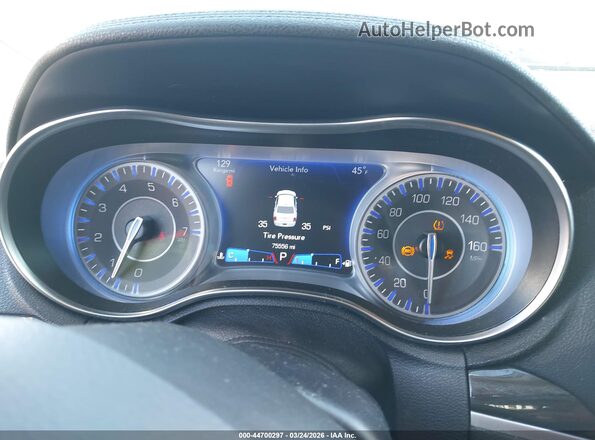 2C3CCARG1JH226740 2018 CHRYSLER 300 Черный Вид задних сидений