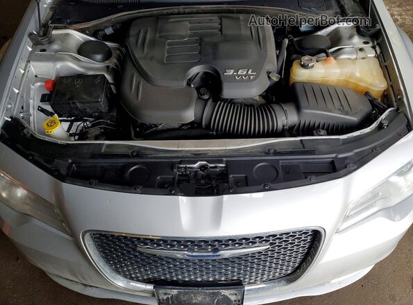 2C3CCARG2MH602737 2021 CHRYSLER 300 Silver უკანა სალონის ხედი