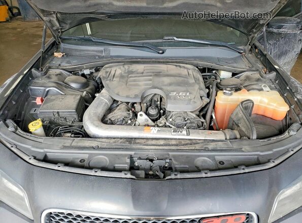 2C3CCARG7KH560403 2019 CHRYSLER 300 Черный Вид задней части салона