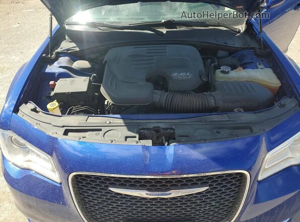 2C3CCARG9JH228946 2018 CHRYSLER 300 Синий Вид задней части салона