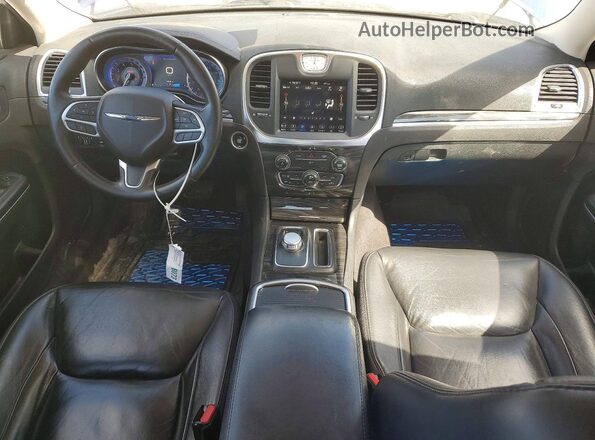 2C3CCARG9JH228946 2018 CHRYSLER 300 Синий Вид панели приборов